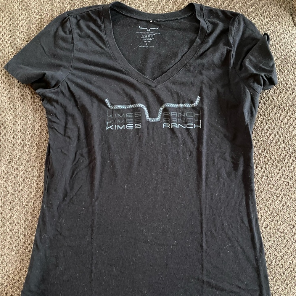 Kimes Ranch black fitted tee